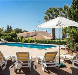 4 Bedroom Villa with Pool near Sao Rafael, Sleeps 9